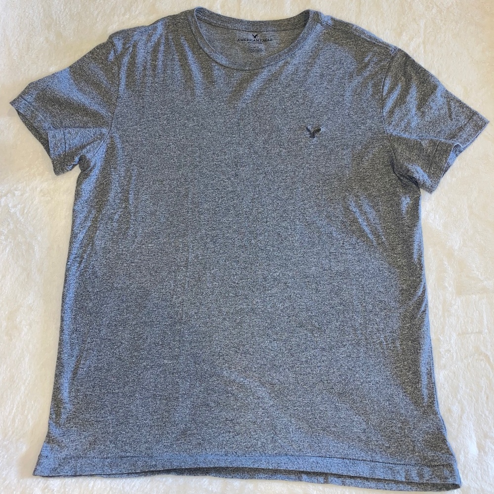 American Eagle T-shirt